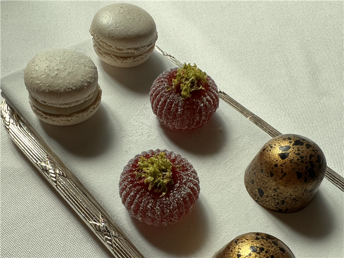 petit four tray